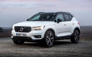 Volvo XC40 T5 R-Design 2017 года (UK)